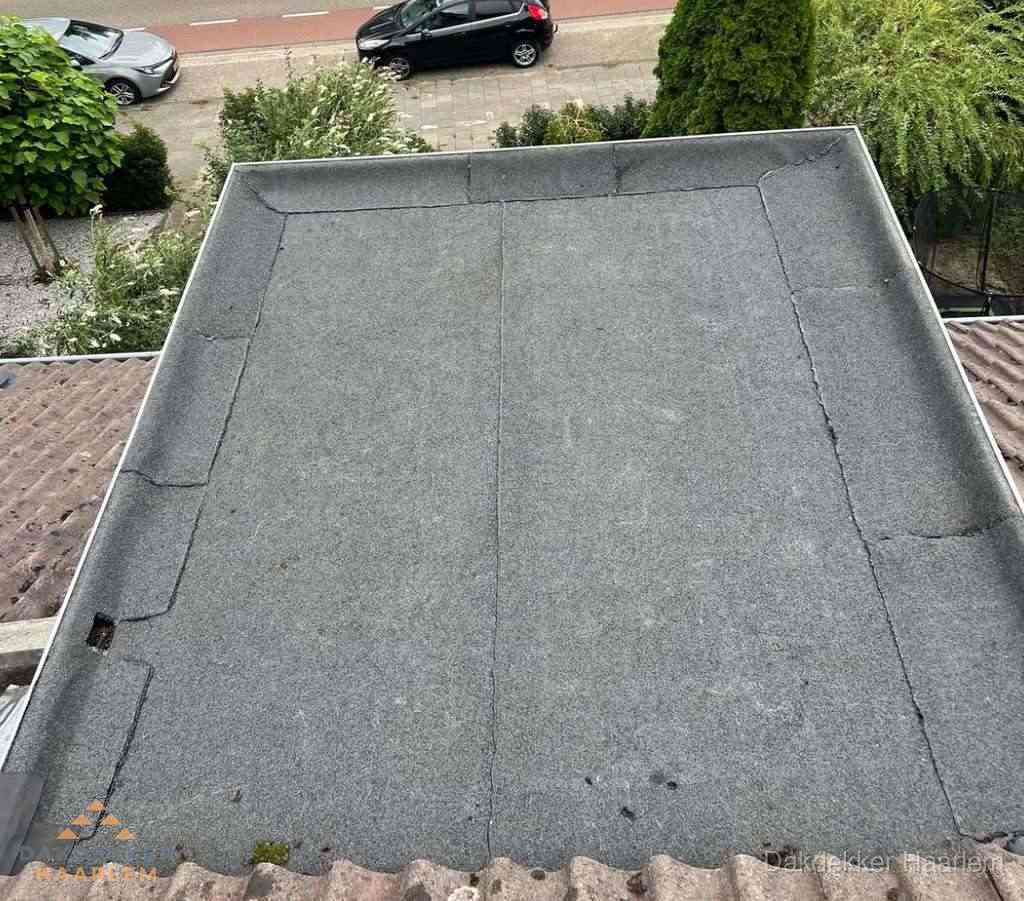 Dakbedekking schuur met bitumen in Haarlem