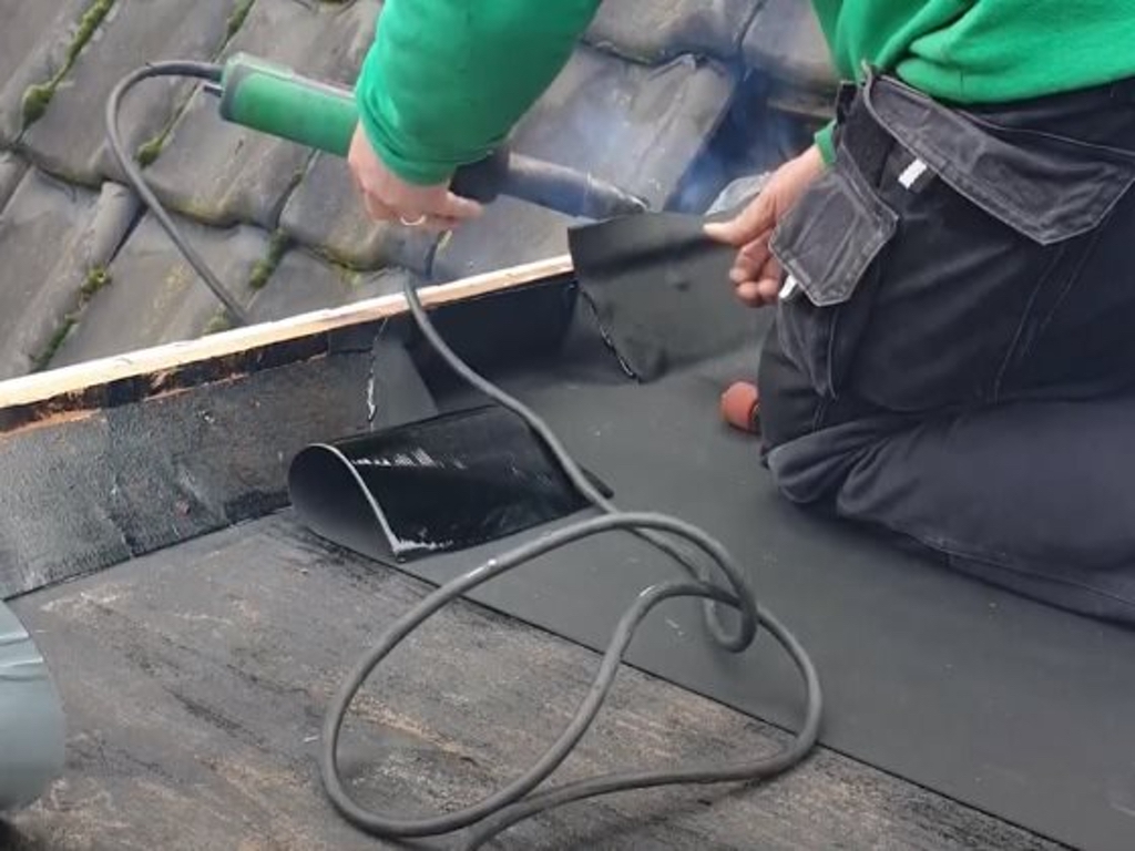 Hoe Lang Duurt Herstel Daklekkage